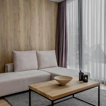 Icon Apartment *